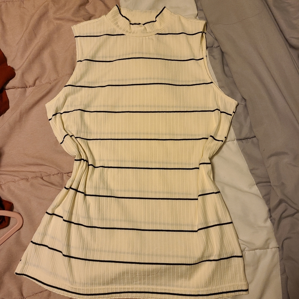 Mock neck sleeveless top